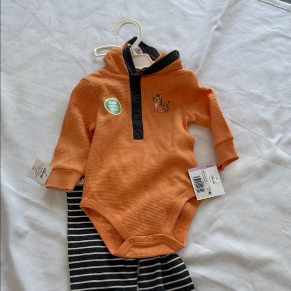 Gerber Gray, Cream, and Tan Baby Onesies Bundle - Picture 4 of 7